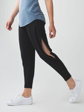Lululemon Superb Pant - Black - Size 8